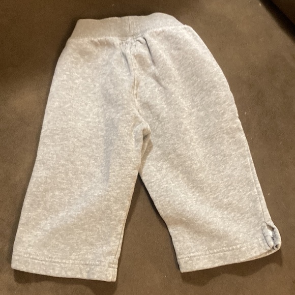 Clearance Gap grey sweatpants toddler - Picture 2 of 3